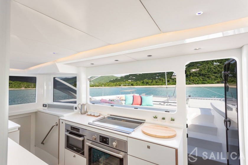 Voyage 590 - Yacht Charter Sailica