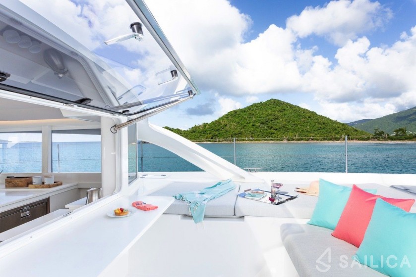Voyage 590 - Yacht Charter Sailica