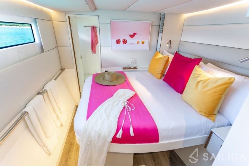 Voyage 590 - Yacht Charter Sailica