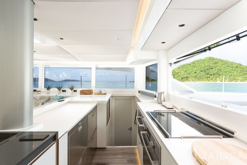 Voyage 590 - Yacht Charter Sailica