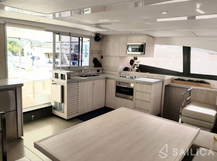 Leopard 51 PC - Yacht Charter Sailica