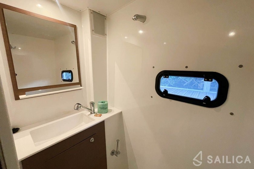 Bali Catspace - Yacht Charter Sailica