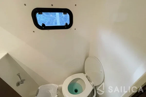 Bali Catspace - Yacht Charter Sailica