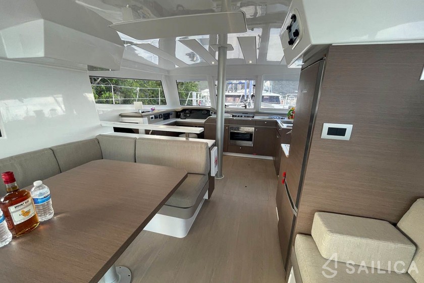 Bali Catspace - Yacht Charter Sailica