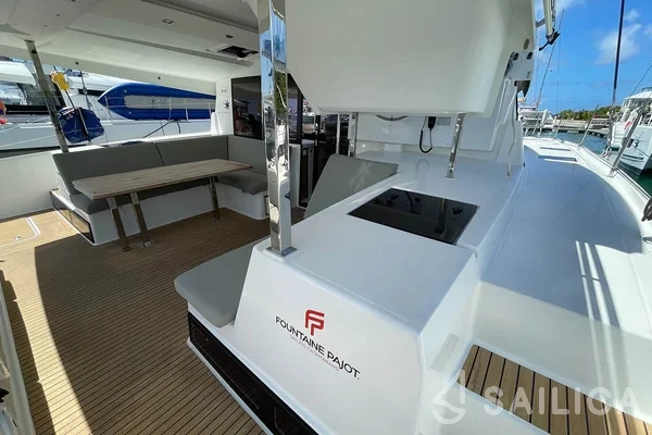 Lucia 40 - Yacht Charter Sailica