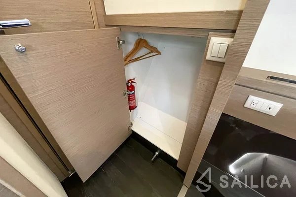 Lucia 40 - Yacht Charter Sailica