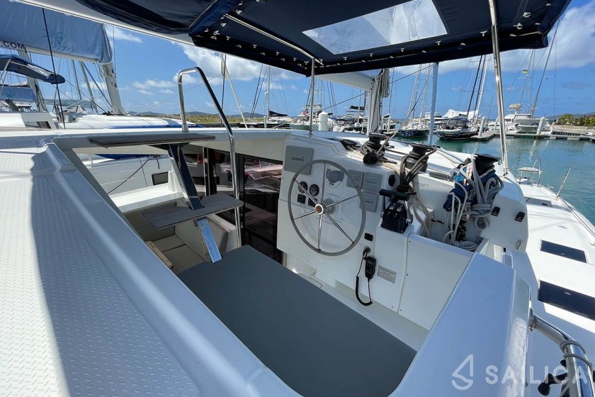 Lucia 40 - Yacht Charter Sailica