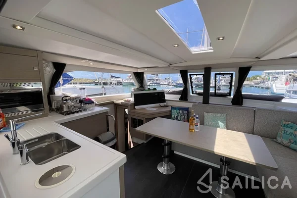Lucia 40 - Yacht Charter Sailica