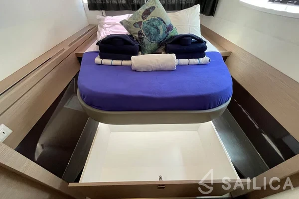 Lucia 40 - Yacht Charter Sailica