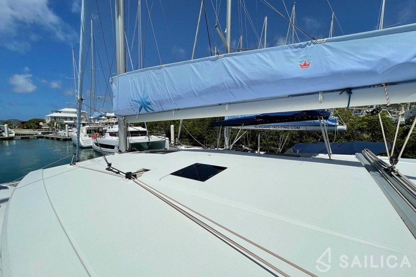 Lucia 40 - Yacht Charter Sailica