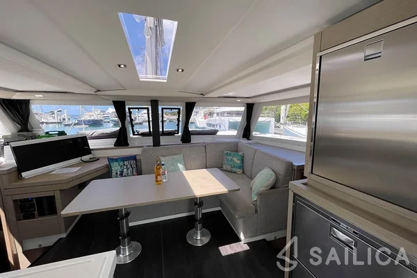 Lucia 40 - Yacht Charter Sailica