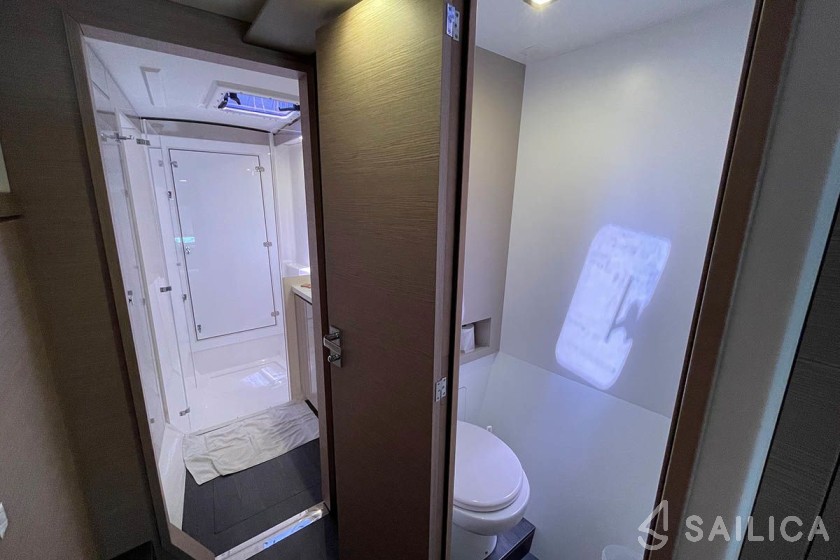 Lucia 40 - Yacht Charter Sailica