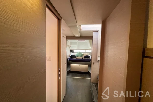 Lucia 40 - Yacht Charter Sailica