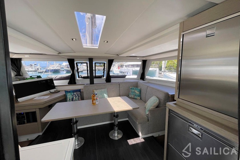 Lucia 40 - Yacht Charter Sailica