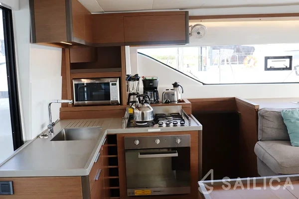 Lagoon 50 - Yacht Charter Sailica