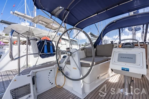 Bavaria 37 - Yacht Charter Sailica