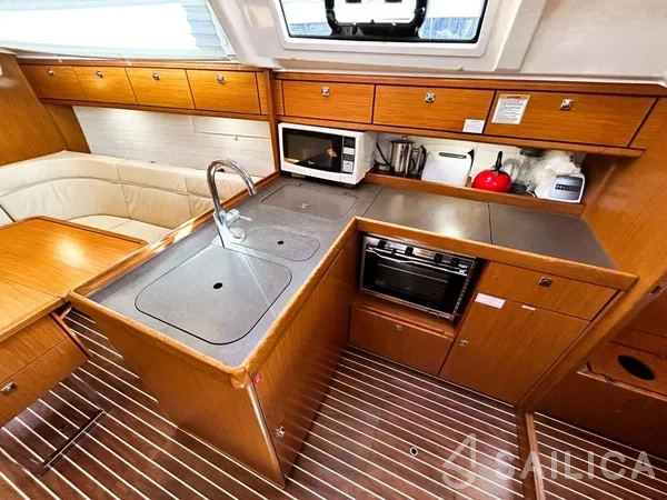 Bavaria 37 - Yacht Charter Sailica