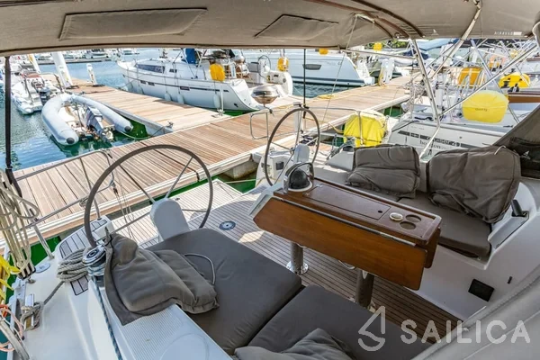 Bavaria 37 - Yacht Charter Sailica