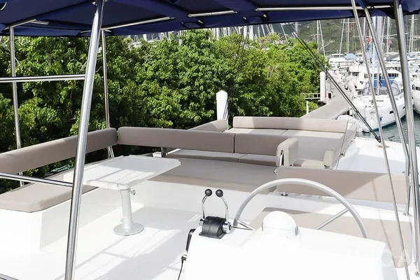 Bali 4.6 - Yacht Charter Sailica