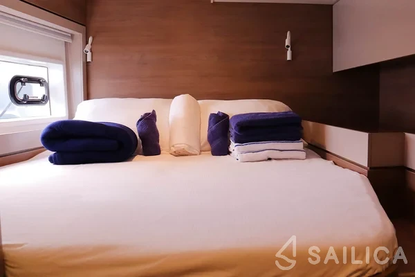 Bali 4.6 - Yacht Charter Sailica