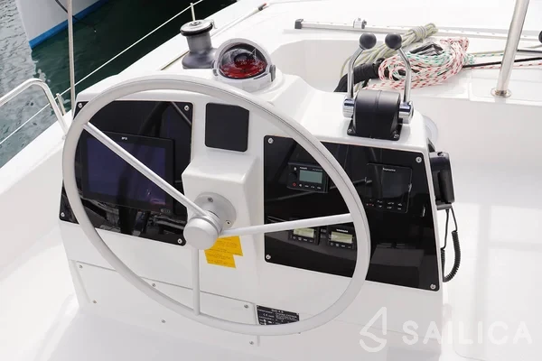 Bali 4.6 - Yacht Charter Sailica