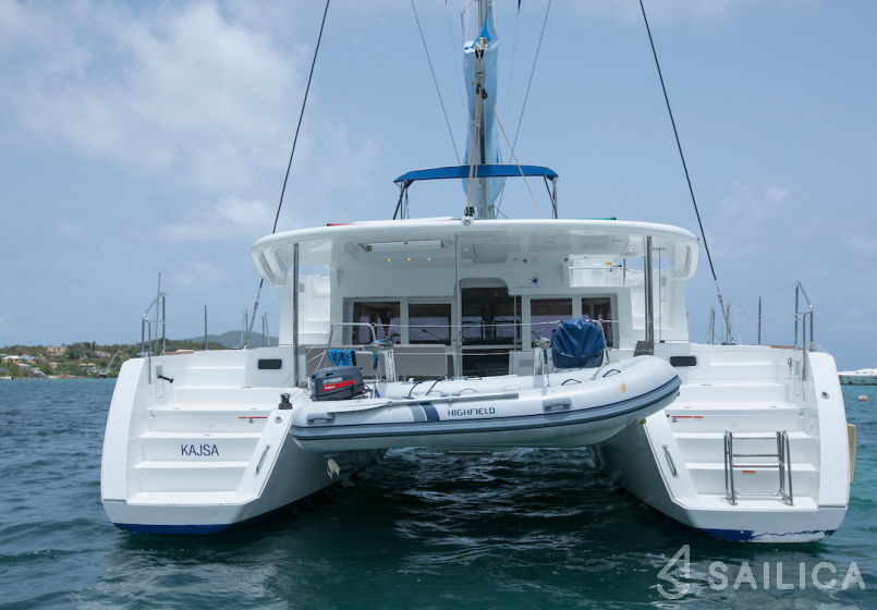Lagoon 450  Flybridge - Yacht Charter Sailica
