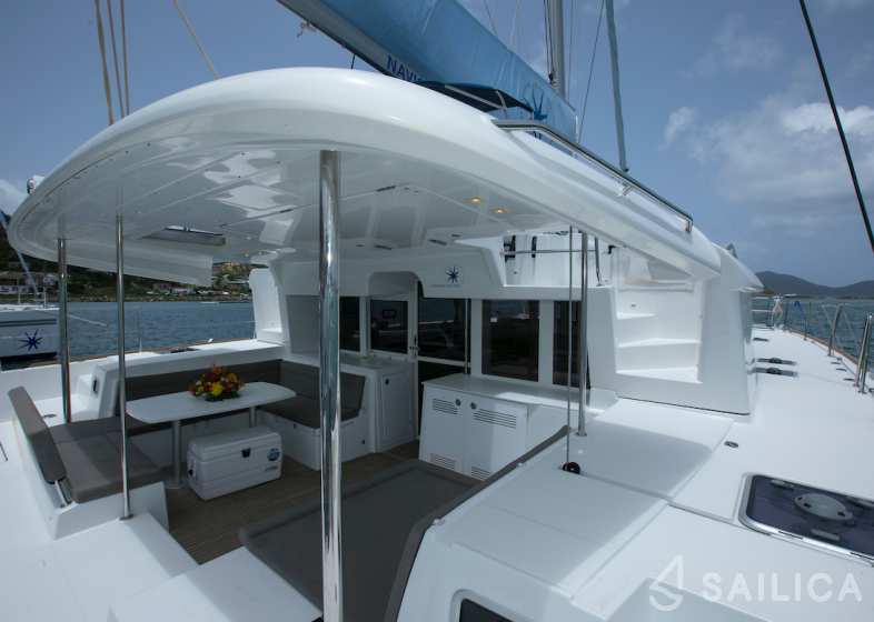 Lagoon 450  Flybridge - Yacht Charter Sailica