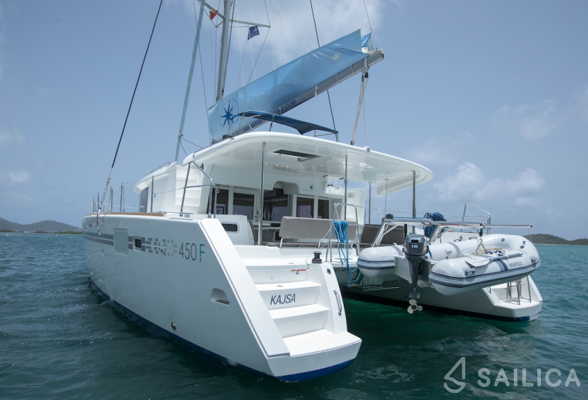 Lagoon 450  Flybridge - Yacht Charter Sailica