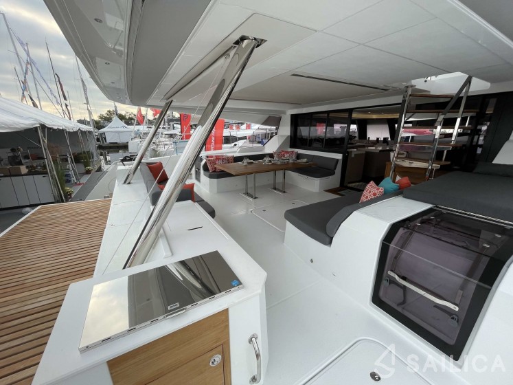 Samana 59 - Yacht Charter Sailica