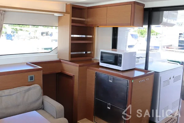 Lagoon 46  - Yacht Charter Sailica