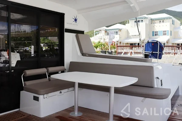 Lagoon 42 - Yacht Charter Sailica