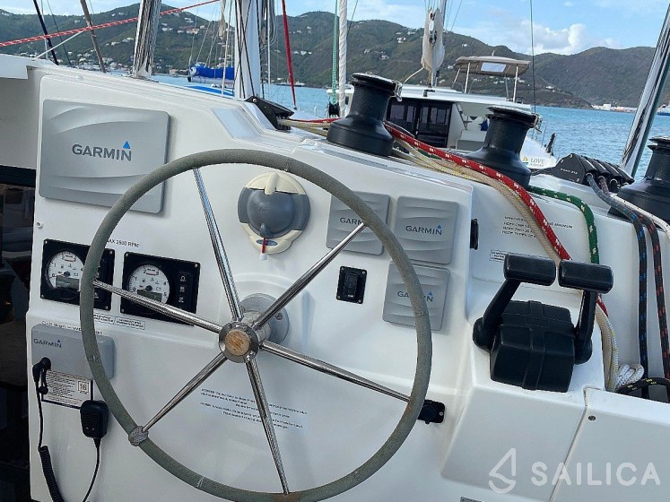 Lucia 40 - Yacht Charter Sailica