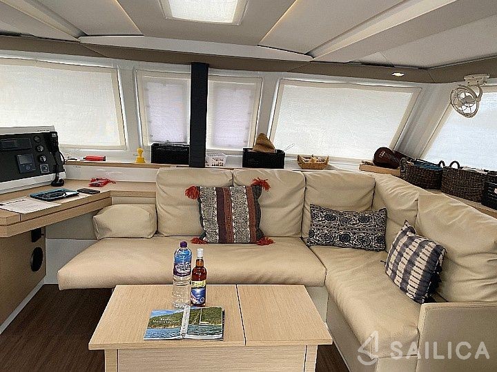 Lucia 40 - Yacht Charter Sailica