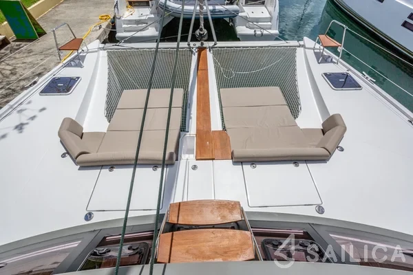 Nautitech 46 Fly - Yacht Charter Sailica