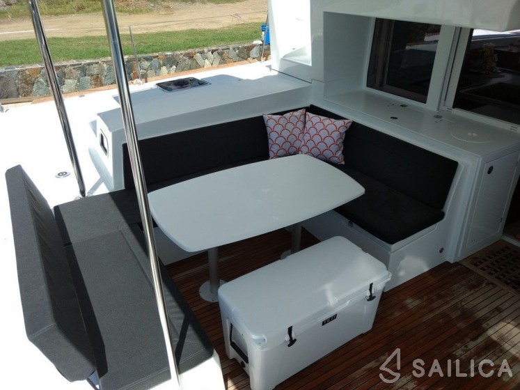 Lagoon 450 - Yacht Charter Sailica
