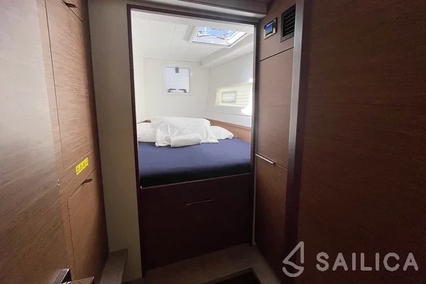 Lagoon 40 - Yacht Charter Sailica