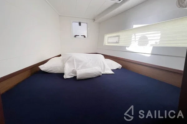 Lagoon 40 - Yacht Charter Sailica