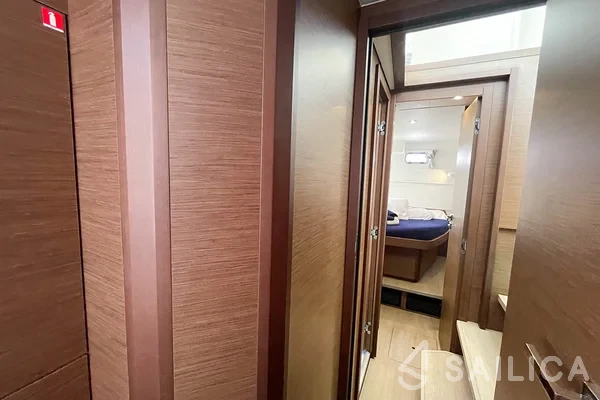 Lagoon 40 - Yacht Charter Sailica