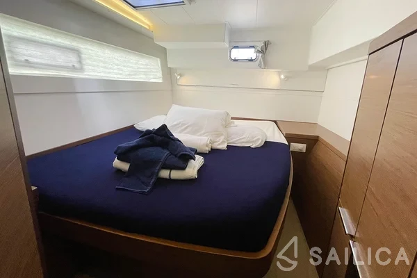 Lagoon 40 - Yacht Charter Sailica