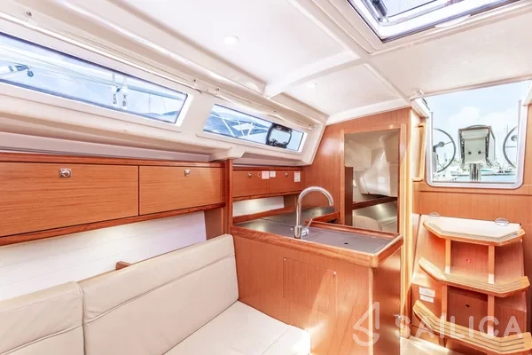 Bavaria 34 - Yacht Charter Sailica