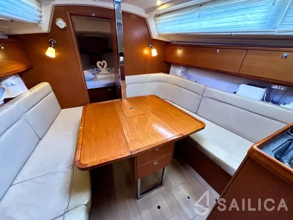 Bavaria 34 - Yacht Charter Sailica