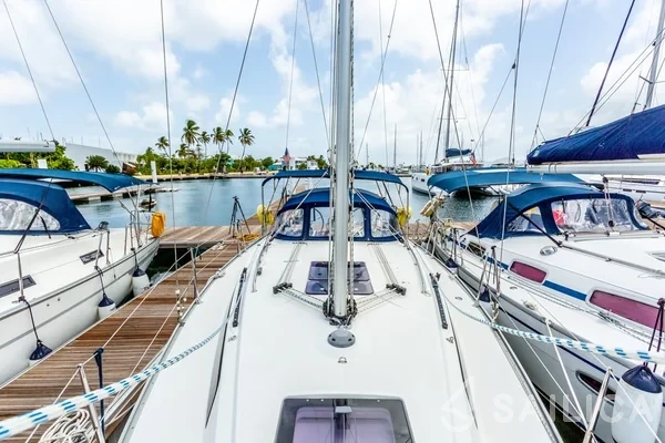 Bavaria 34 - Yacht Charter Sailica