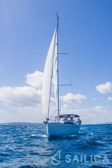 Bavaria 34 - Yacht Charter Sailica