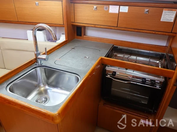 Bavaria 34 - Yacht Charter Sailica