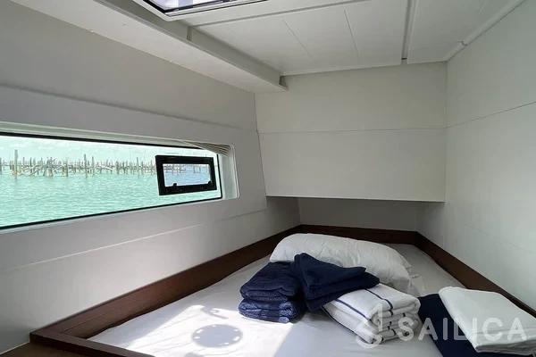 Lagoon 40 - Yacht Charter Sailica