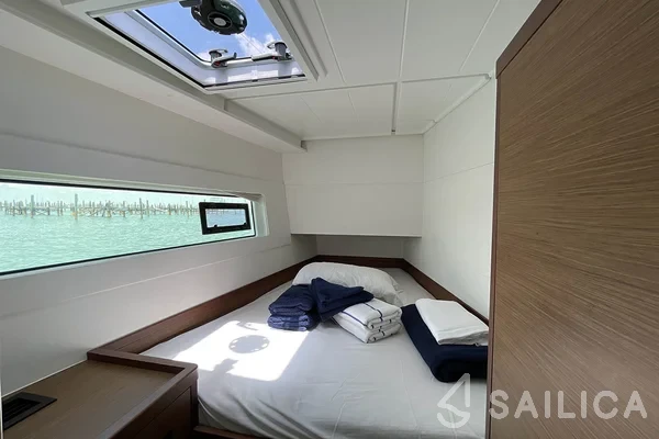 Lagoon 40 - Yacht Charter Sailica