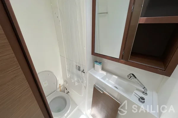 Lagoon 40 - Yacht Charter Sailica