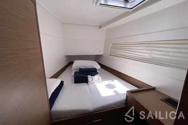 Lagoon 40 - Yacht Charter Sailica
