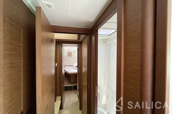 Lagoon 40 - Yacht Charter Sailica