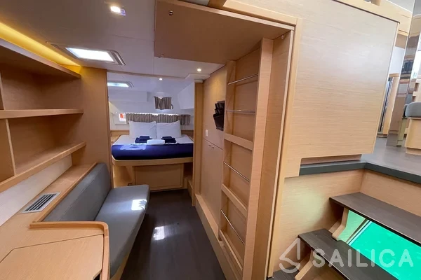 Lagoon 42 - Yacht Charter Sailica